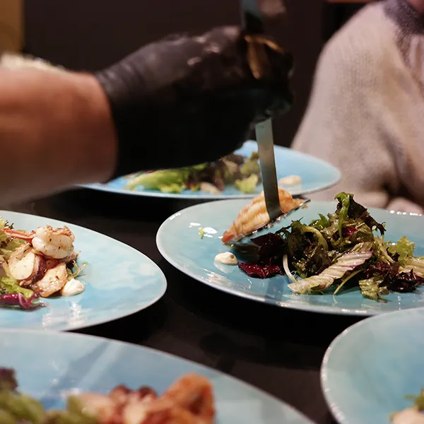 TABLE-Restaurant-by-DER-STEAKLIEFERANT-12