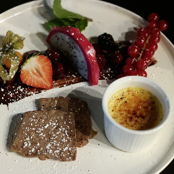 TABLE-Restaurant-by-DER-STEAKLIEFERANT-17